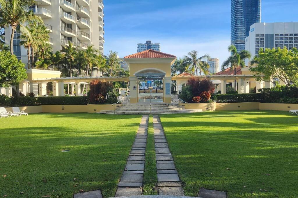 Perfect 2bd & 2bth * Gold Coast
