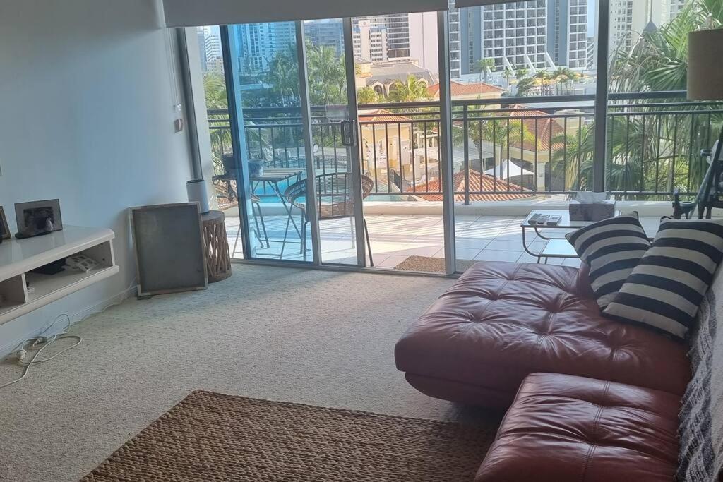 Perfect 2bd & 2bth Gold Coast