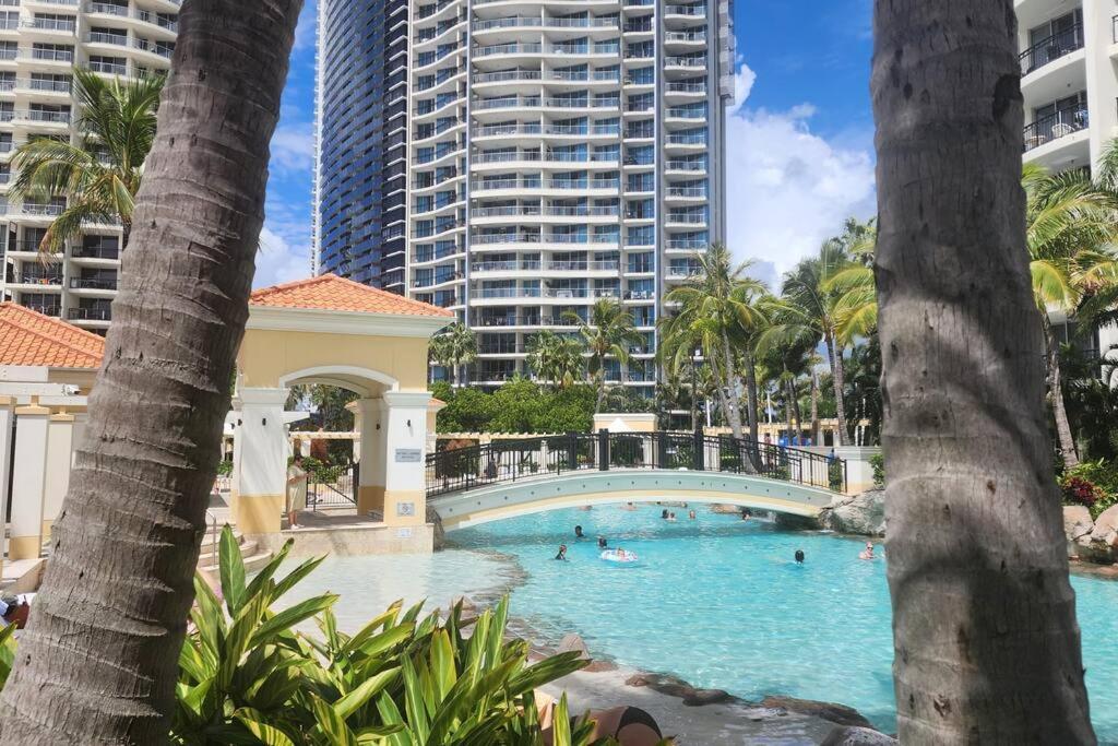 Perfect 2bd & 2bth Gold Coast